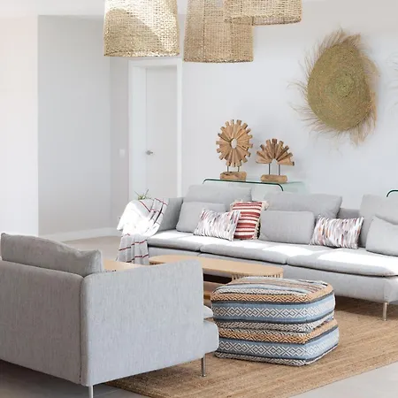 Ereza White Homes Вилла