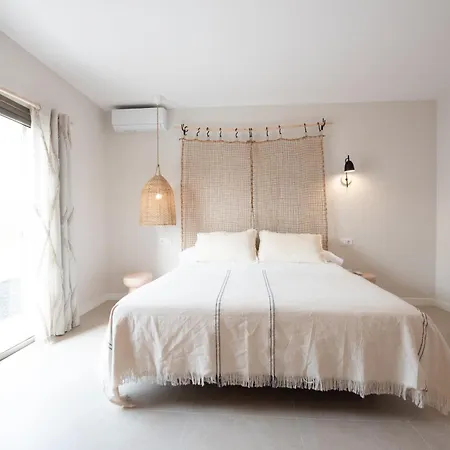 Villa Ereza White Homes *