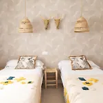 Vila Ereza White Homes